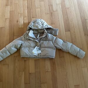 NWT Lululemon size 10 sand cropped puffer jacket